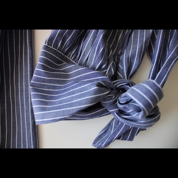 American Eagle Off The Shoulder Blouse - Picture 5 of 5